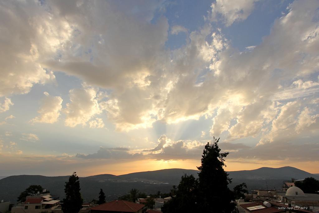 Отель Beit Ha'Omanim Цфат Экстерьер фото