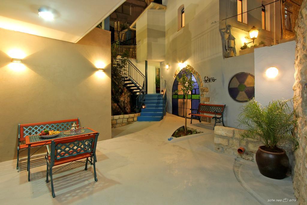 Отель Beit Ha'Omanim Цфат Экстерьер фото